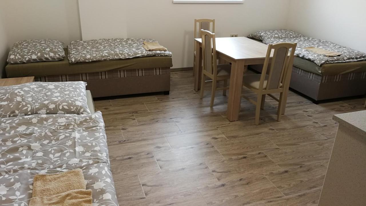 Apartmanove Ubytovanie Vkf Volkovce Bagian luar foto